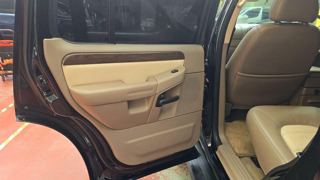 Ford Explorer 4.0 The North Face Limited Edition White #13