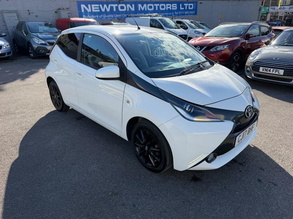 Toyota Aygo Hatchback 1.0 Vvt-i X-style X-shift Euro 6 20 White