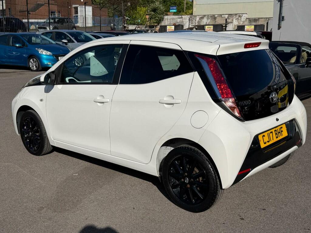 Toyota Aygo Hatchback 1.0 Vvt-i X-style X-shift Euro 6 20 CJ17BHF White #4