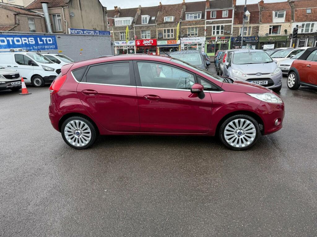 Ford Fiesta Hatchback 1.4 Titanium 201060 Red #2