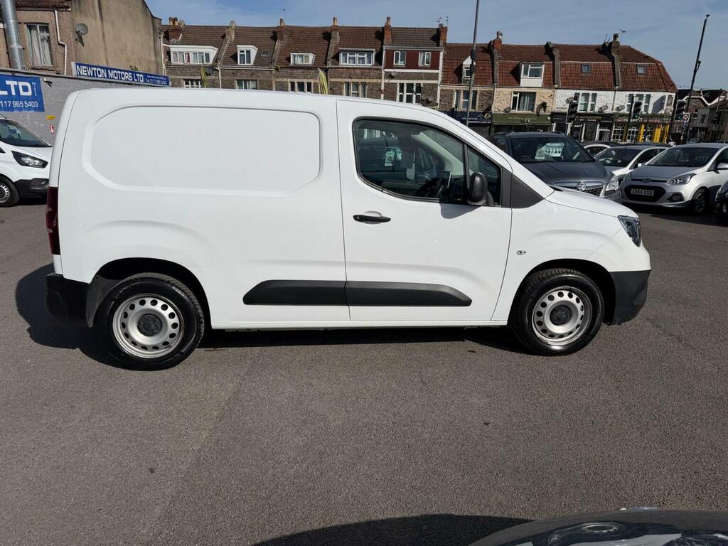 Vauxhall Combo Panel Van 1.5 Turbo D 2300 Edition L1 H1 Euro 6 S VO70ZGW White #2