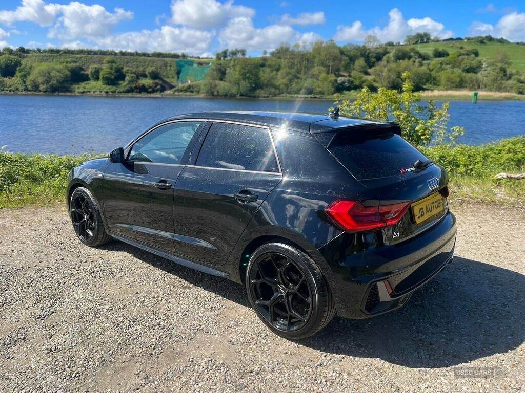 Audi A1 25 Tfsi S Line MT69JUC Black #3