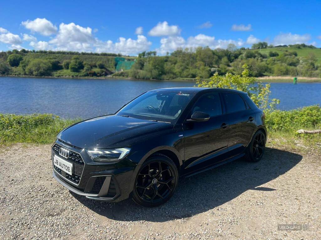 Audi A1 25 Tfsi S Line MT69JUC Black #2