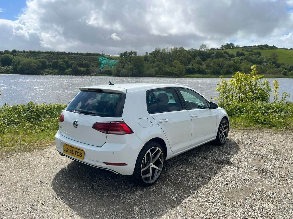 Volkswagen Golf 1.0 Tsi 115 Match Edition GL69RZM White #2