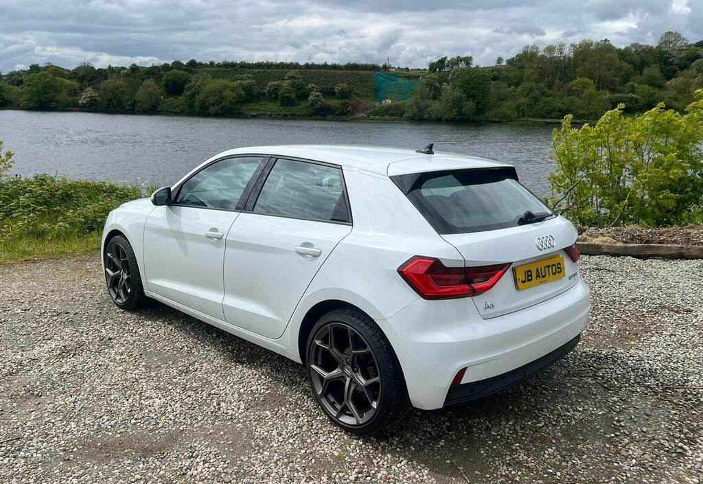 Audi A1 30 Tfsi Technik KS69MFA White #4