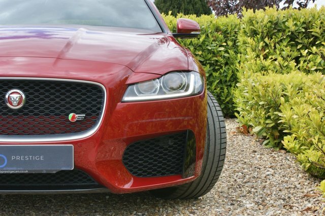 Jaguar XF S 3.0D V6 Sportbrake CN67HUO Red #5