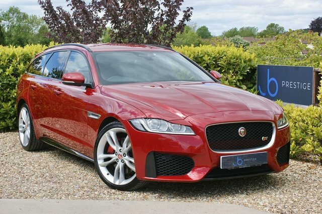 Jaguar XF S 3.0D V6 Sportbrake Red
