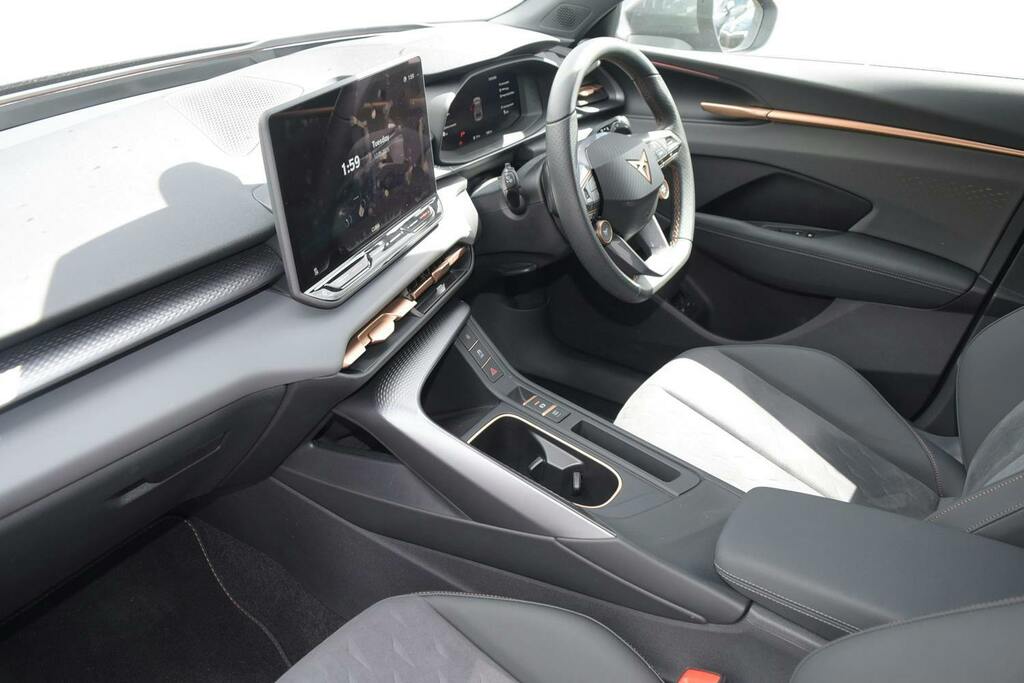 Cupra Terramar 1.5 Ehybrid 25.8Kwh V2 Suv Plug In Hybr KT74HWC Grey #2