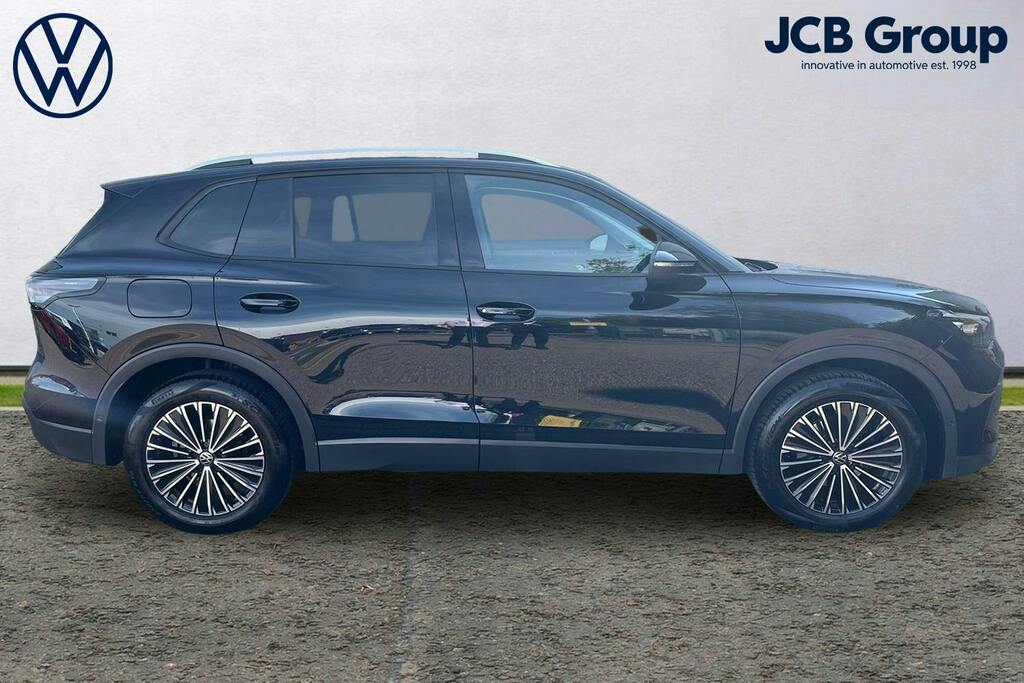 Volkswagen Tiguan 1.5 Etsi Mhev Match Suv Hybrid Dsg VX24PVT Black #4