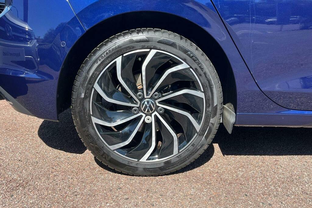 Volkswagen Golf 1.5 Etsi Mhev Style Hatchback Hybrid Ds Blue #5