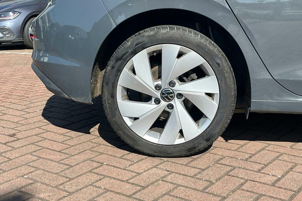 Volkswagen Golf 1.5 Tsi Match Hatchback GL24THG Grey #5