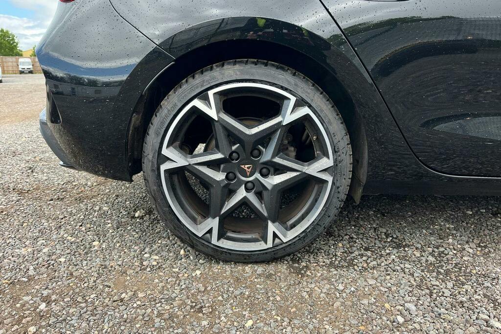 Cupra Leon 1.5 Tsi V2 Hatchback KW25UKY Black #5