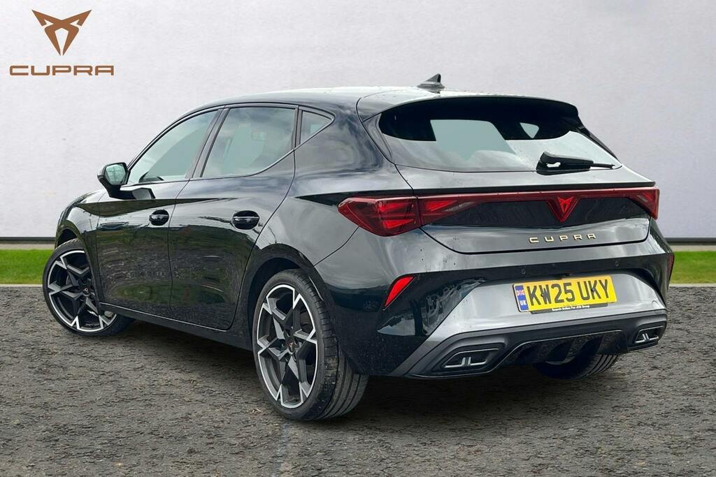 Cupra Leon 1.5 Tsi V2 Hatchback KW25UKY Black #3