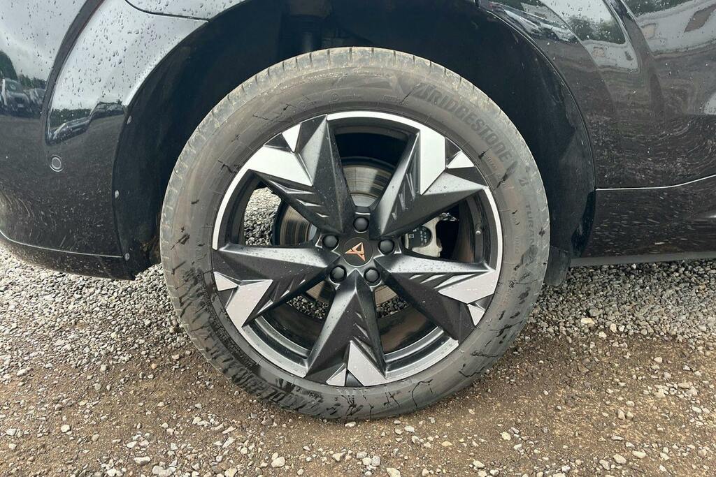 Cupra Terramar 1.5 Etsi V2 Suv Hybrid Dsg KO25YFA Black #5