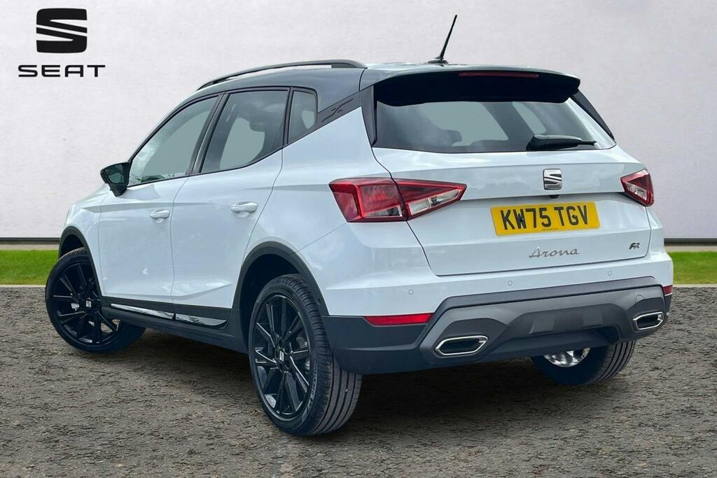 Seat Arona 1.0 Tsi Fr Black Edition Suv Dsg KW75TGV White #3