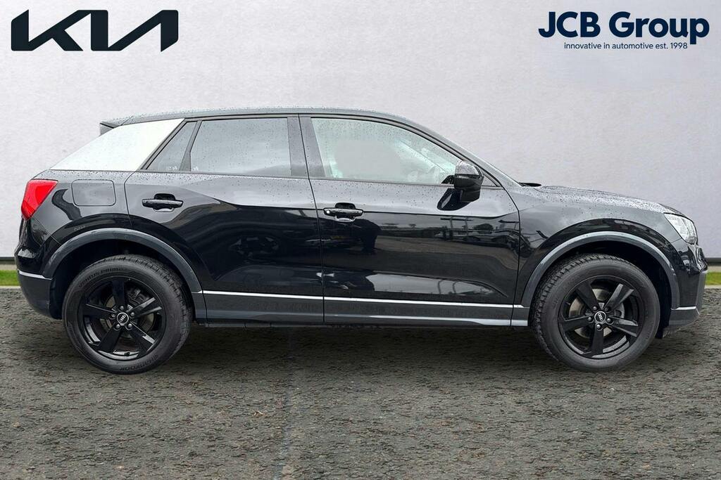Audi Q2 1.0 Tfsi 30 Sport Suv GF70XBS Black #4