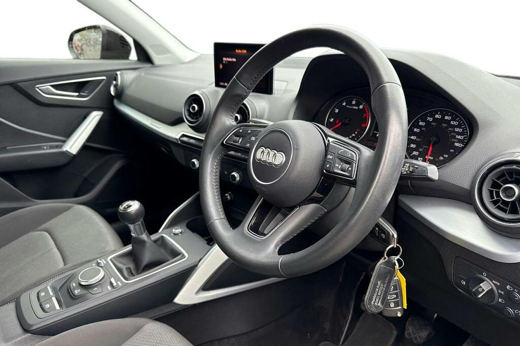 Audi Q2 1.0 Tfsi 30 Sport Suv GF70XBS Black #6