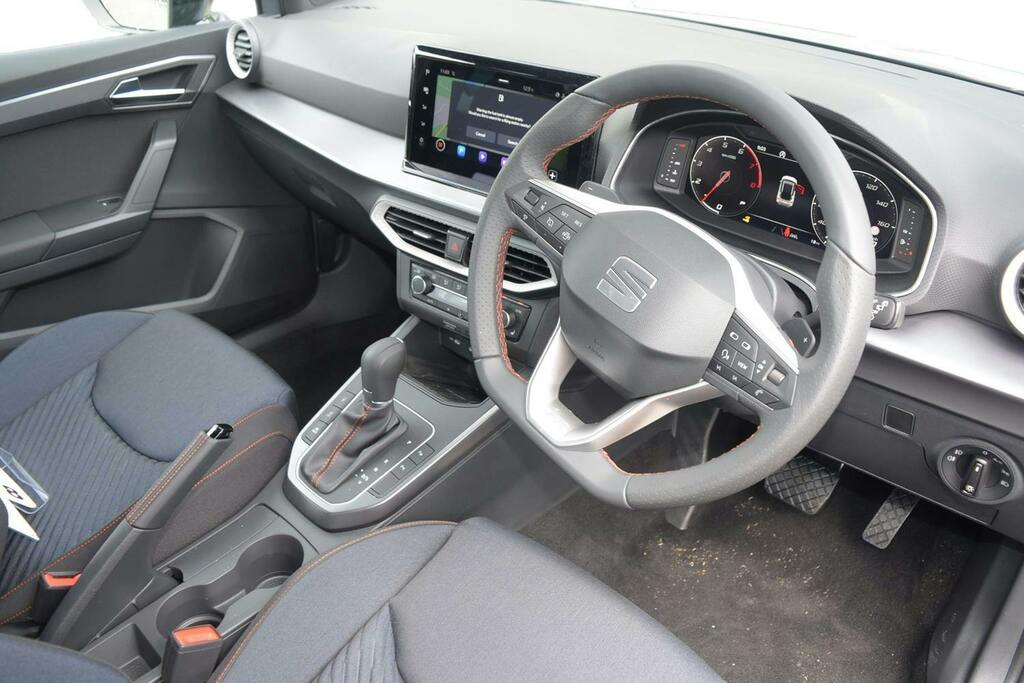 Seat Arona 1.0 Tsi Fr Black Edition Suv Dsg KR75XKZ Grey #6