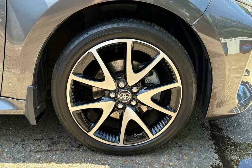 Toyota Yaris 1.5 Vvt H Dynamic Hatchback Hybrid E Cv GU22EWV Grey #5