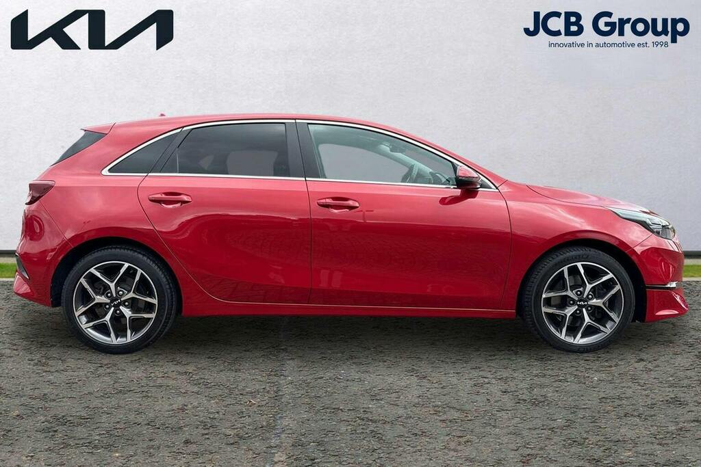 Kia Ceed 1.5 T Gdi 3 Hatchback Dct GJ23VUC Red #4