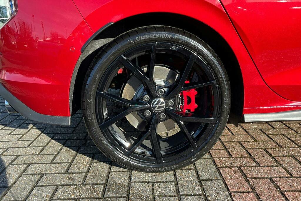 Volkswagen Golf 2.0 Tsi Gti Hatchback Dsg GK26FZG Red #5