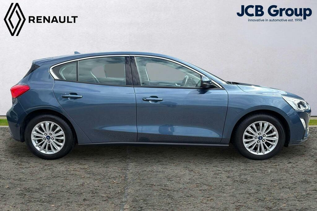 Ford Focus 1.5T Ecoboost Titanium Hatchback GN19UBK Blue #4