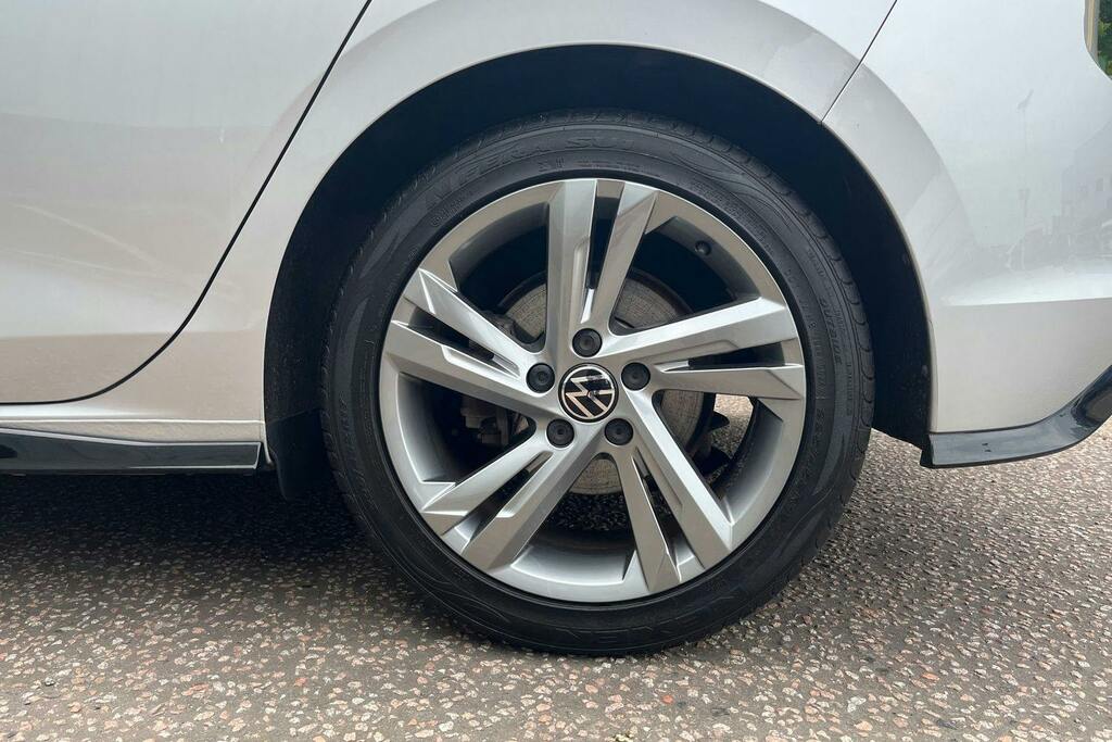 Volkswagen Golf 1.5 Etsi Mhev R-line Hatchback Hybrid D KN23XKW Silver #5