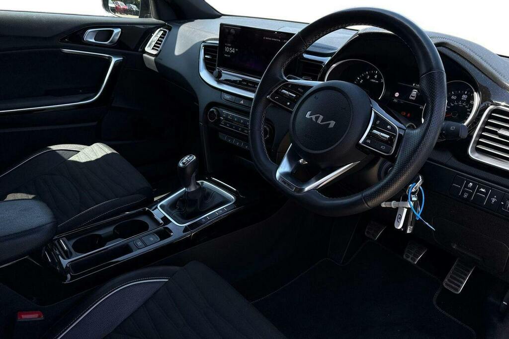 Kia Xceed 1.5 T Gdi Gt Line Suv Black #6