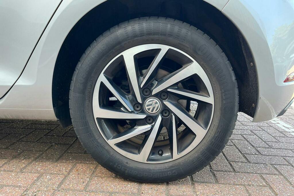 Volkswagen Golf 1.5 Tsi Evo Match Hatchback EK69NBA Silver #5