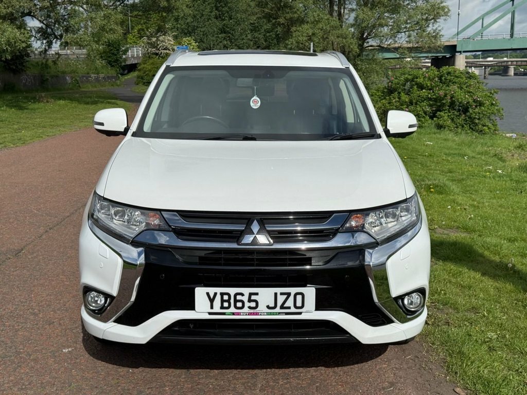 Mitsubishi Outlander Suv YB65JZO White #2