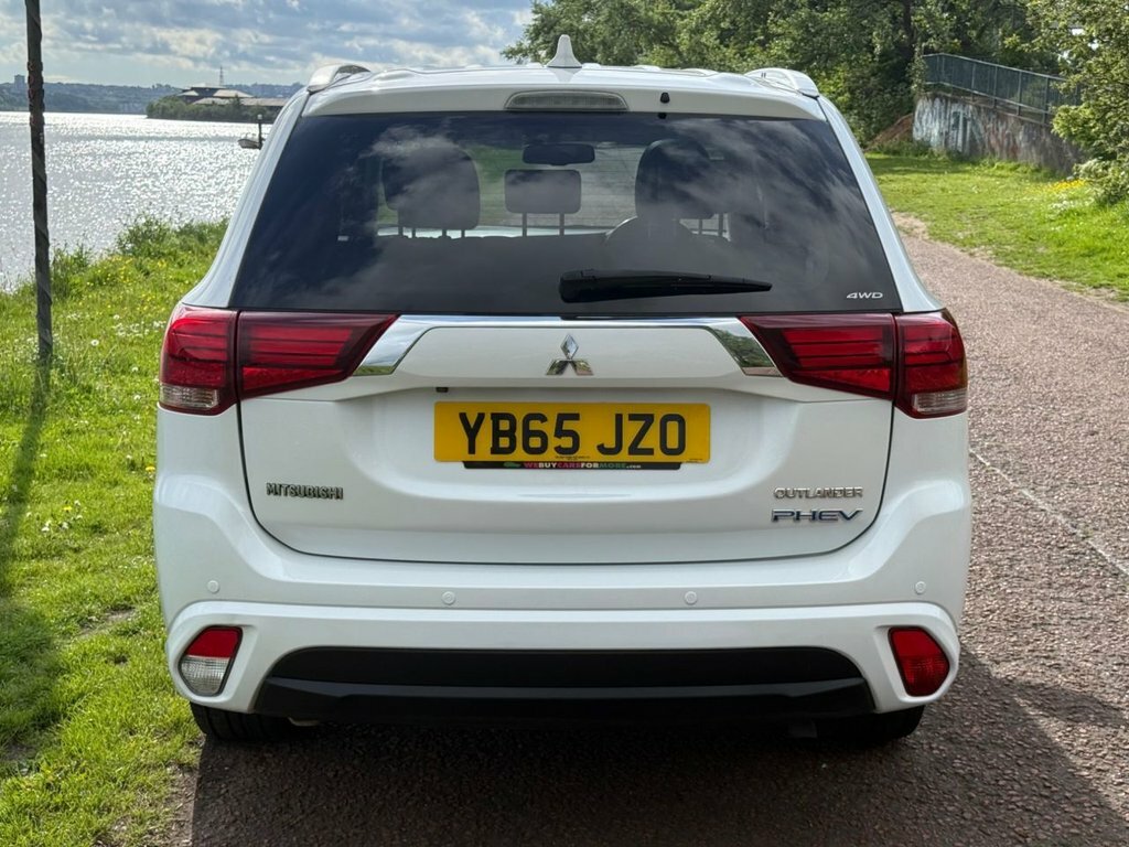 Mitsubishi Outlander Suv YB65JZO White #5