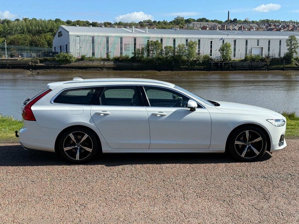 Volvo V90 2L R-design ST69VPU White #3