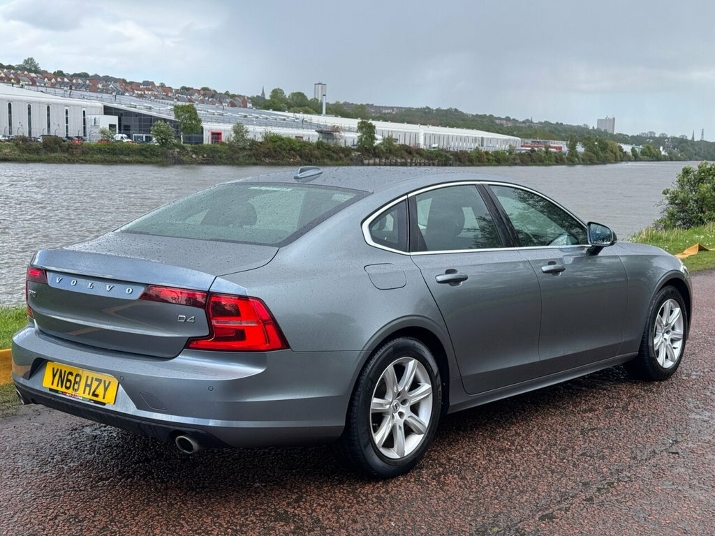 Volvo S90 Saloon YN68HZY Grey #5
