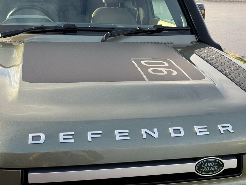 Land Rover Defender 3L First Edition FB21XSU Green #3