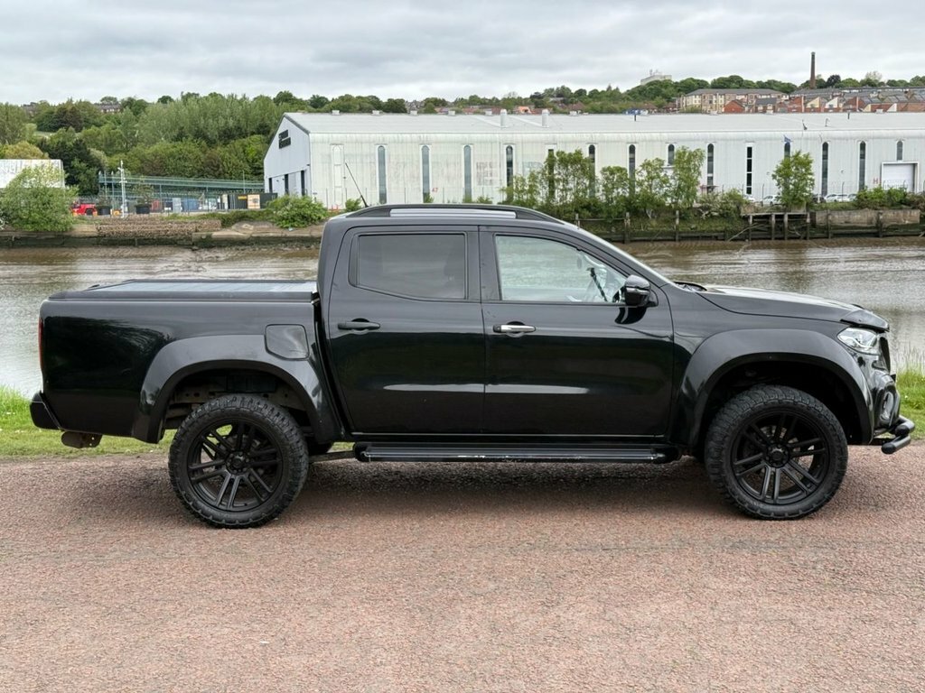 Mercedes-Benz X Class 2.3L Progressive Black #3