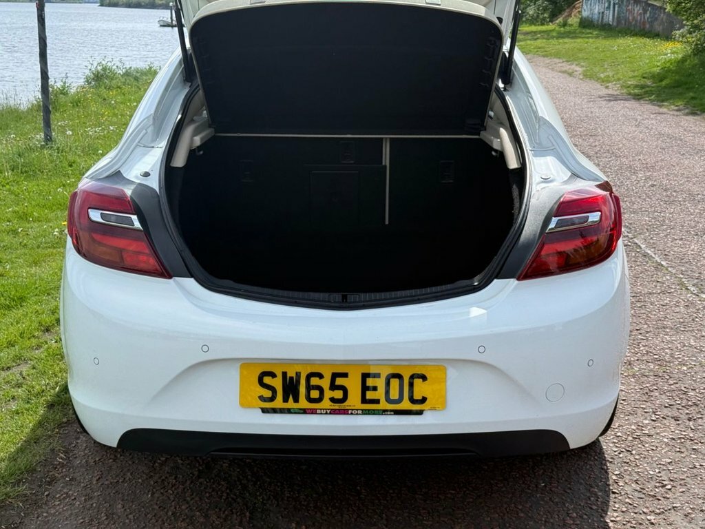 Vauxhall Insignia 1.6L Elite Nav SW65EOC White #6