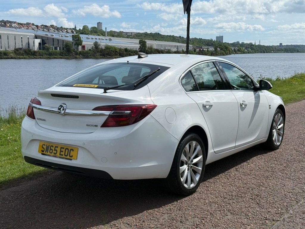 Vauxhall Insignia 1.6L Elite Nav SW65EOC White #4