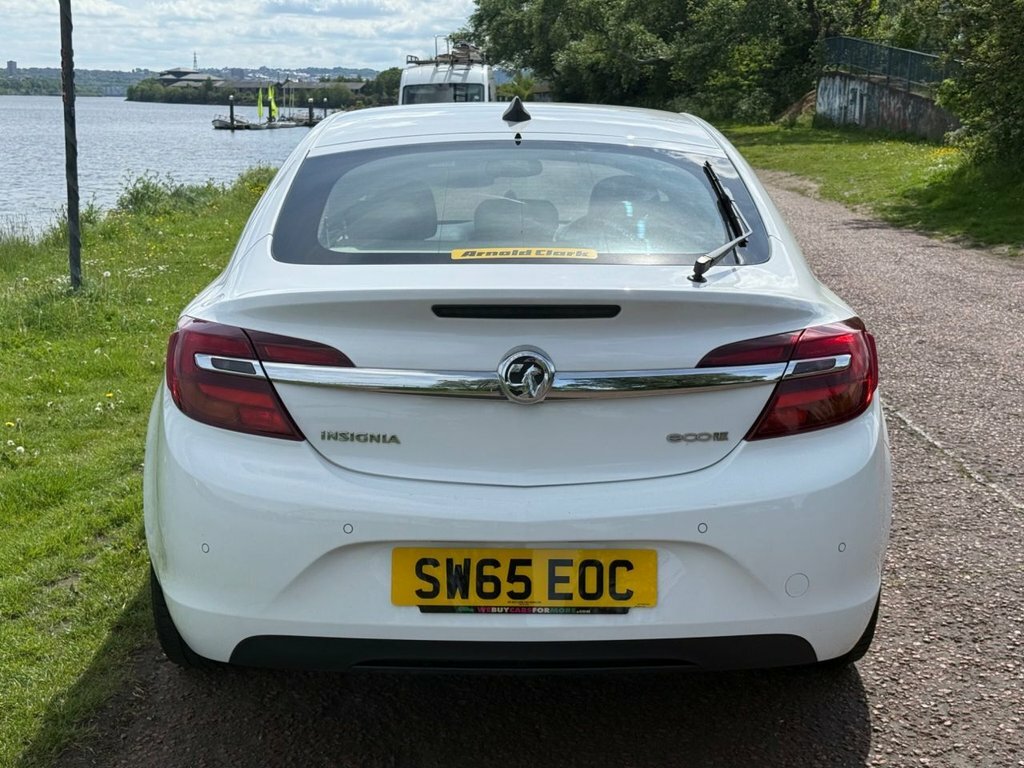 Vauxhall Insignia 1.6L Elite Nav SW65EOC White #5
