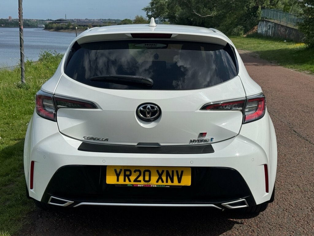 Toyota Corolla 1.8L Gr Sport YR20XNV White #2