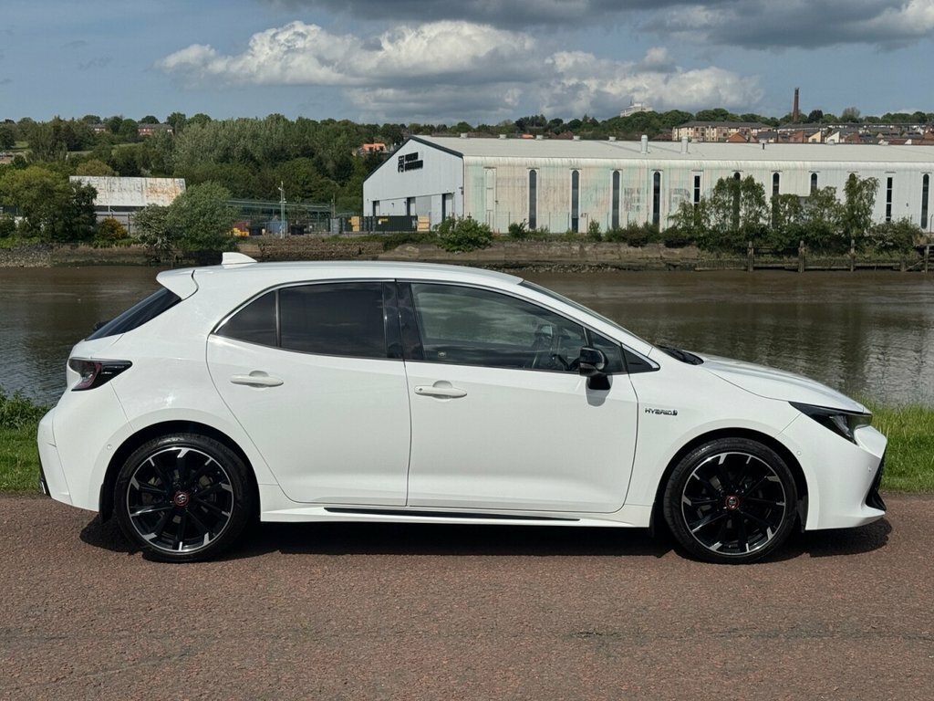 Toyota Corolla 1.8L Gr Sport YR20XNV White #3