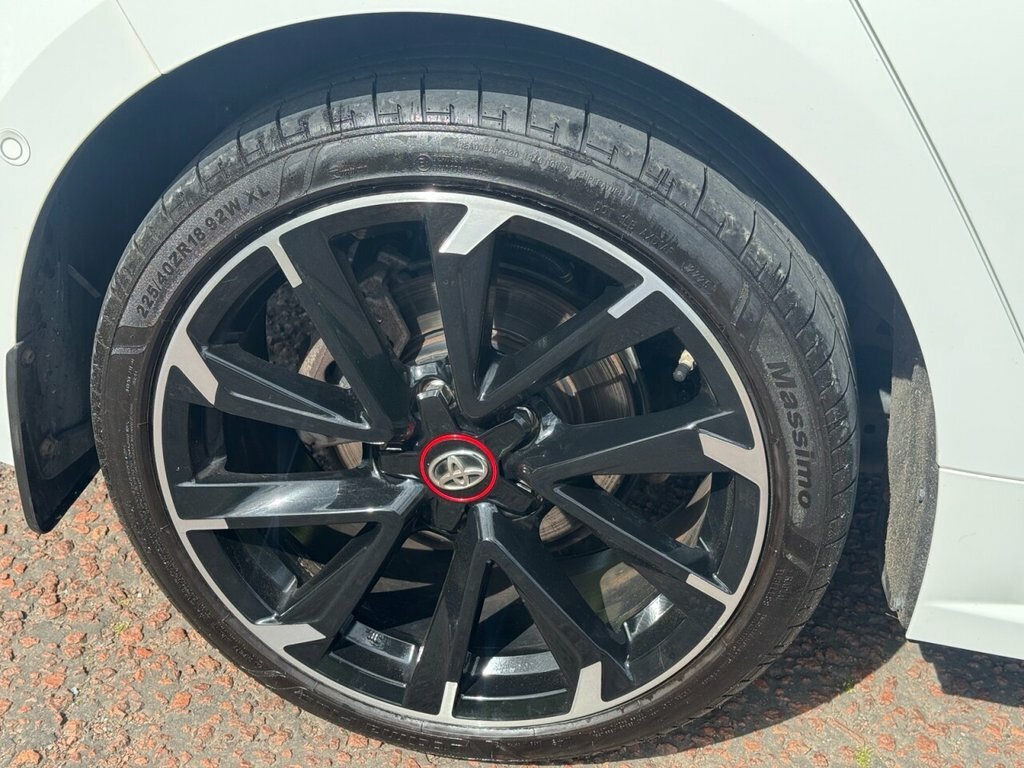 Toyota Corolla 1.8L Gr Sport YR20XNV White #6
