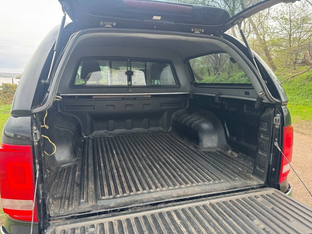 Volkswagen Amarok 2L Highline Black #6