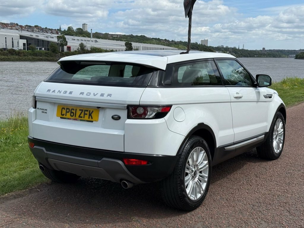 Land Rover Range Rover Evoque 2.2L Prestige CP61ZFK White #4