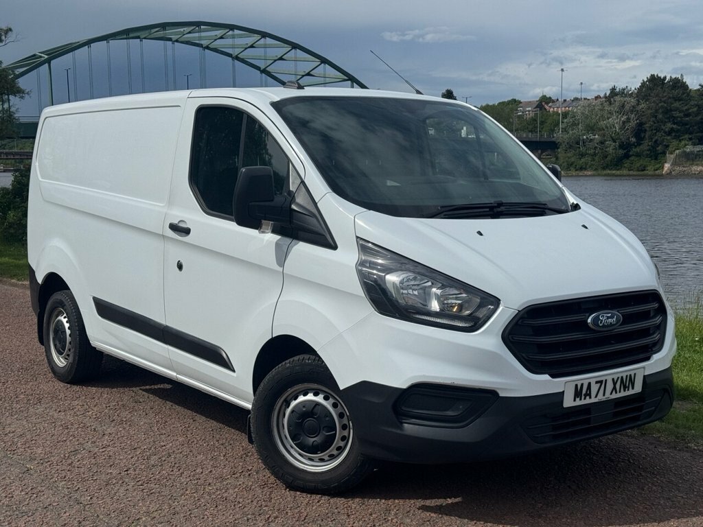 Ford Transit Custom 2L Leader White