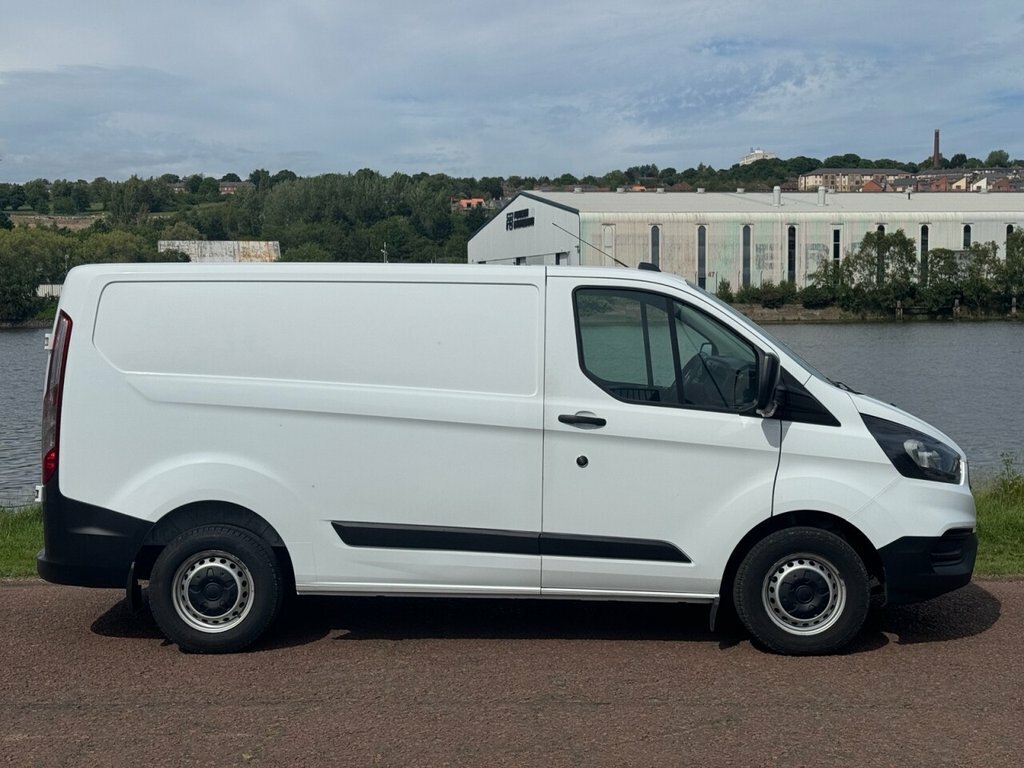 Ford Transit Custom 2L Leader MA71XNN White #3