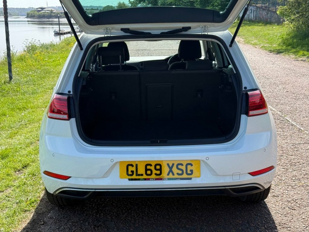 Volkswagen Golf 1L Match Edition GL69XSG White #6