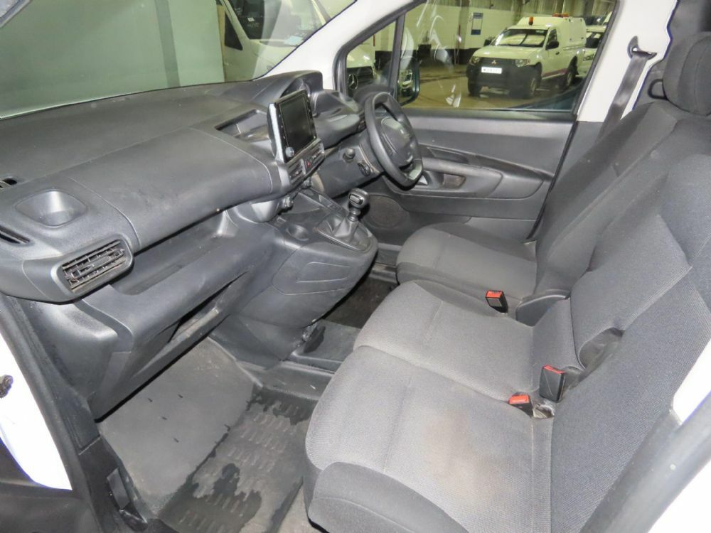 Peugeot Partner 1.5 Bluehdi 1000 Professional Premium Standard P BJ23UVO White #4