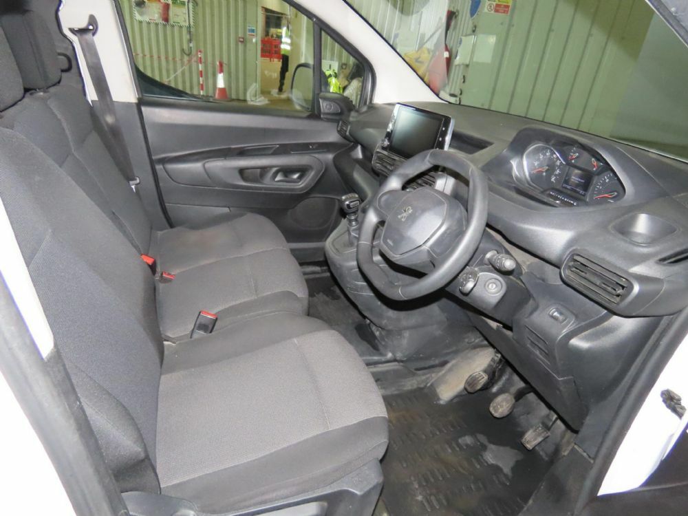 Peugeot Partner 1.5 Bluehdi 1000 Professional Premium Standard P BJ23UVO White #3