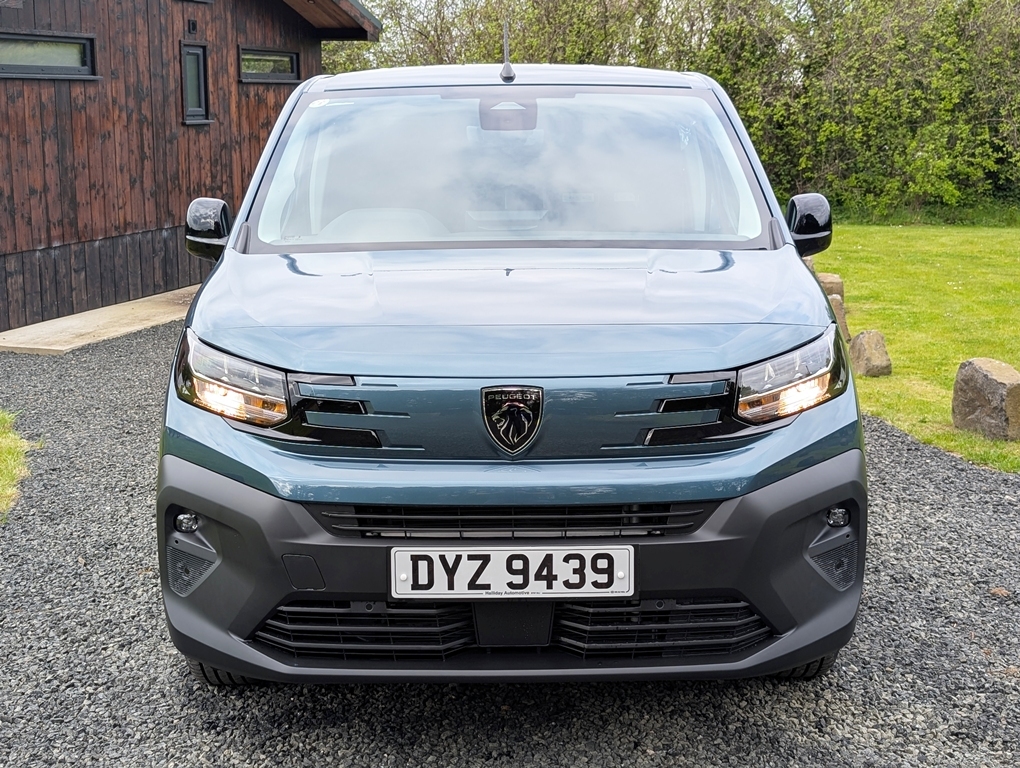 Peugeot Partner 1.5Bhdi 130Hp Asphalt Blue #2
