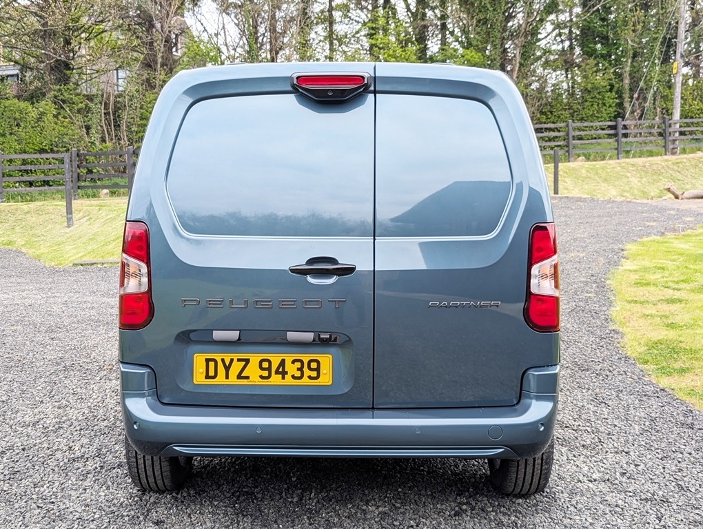 Peugeot Partner 1.5Bhdi 130Hp Asphalt Blue #4
